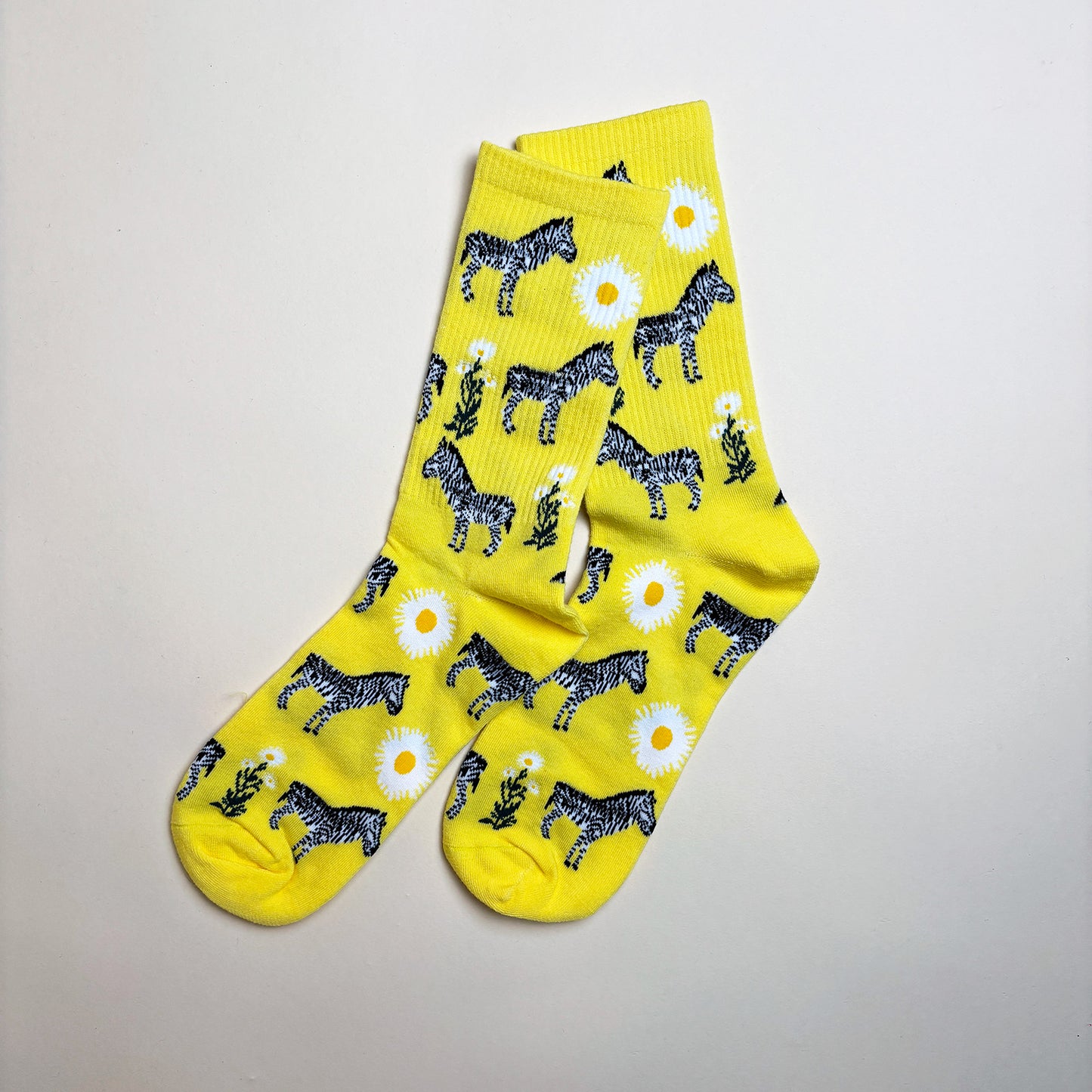 Mens Cotton Yellow Zebra Daisy Socks