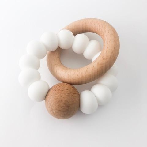 Levi Rattle || Teether || White